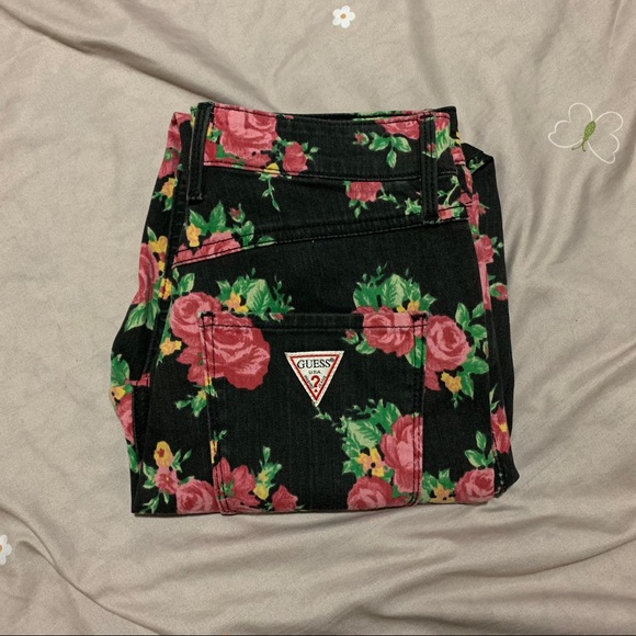Guess Black Jeans with Flowers - Picture 5 of 7